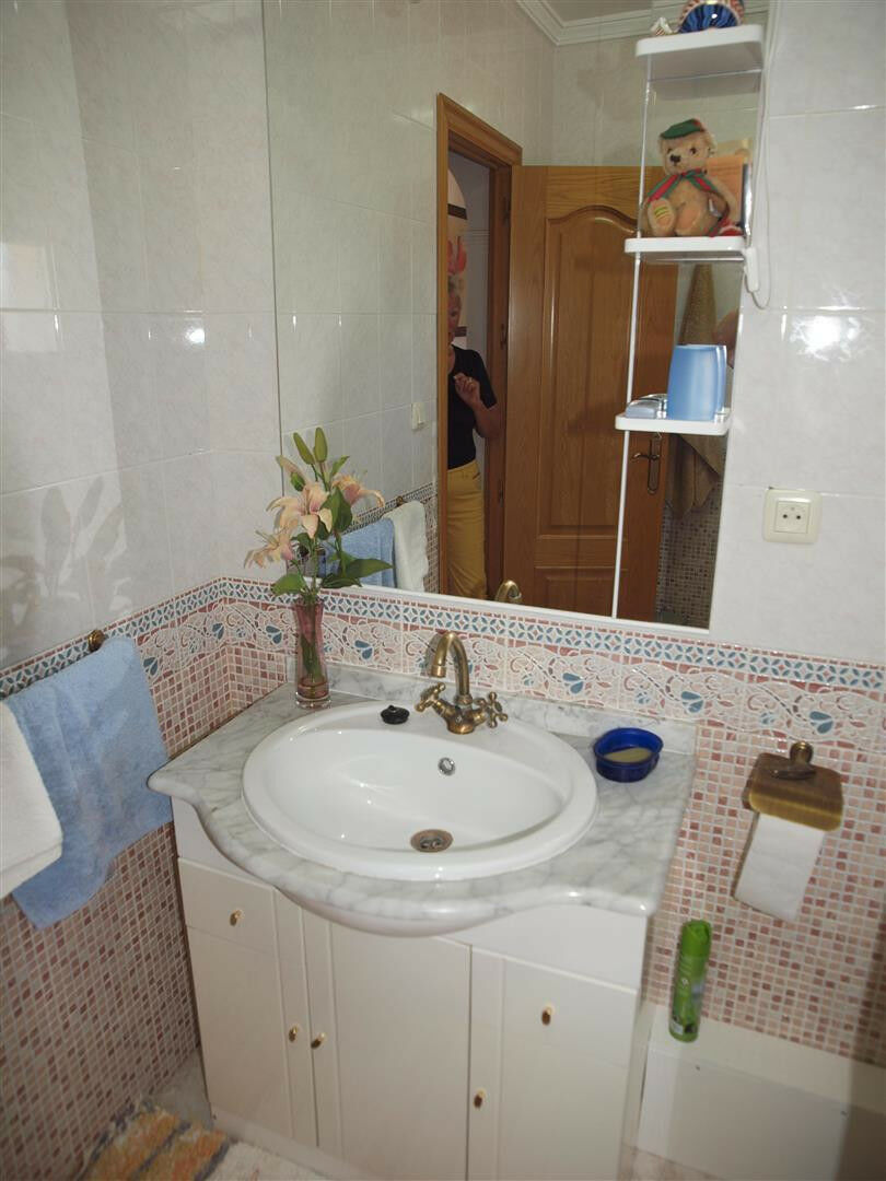 Detached Villa Viñuela Málaga - image 19