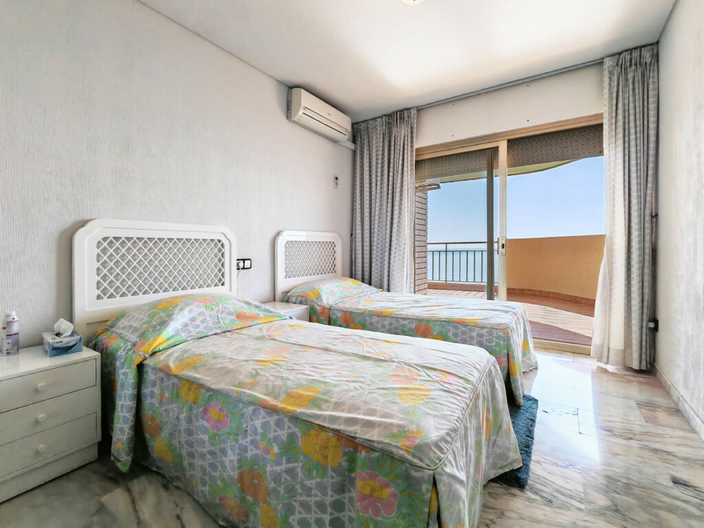 Middle Floor Apartment Los Boliches Málaga - image 19