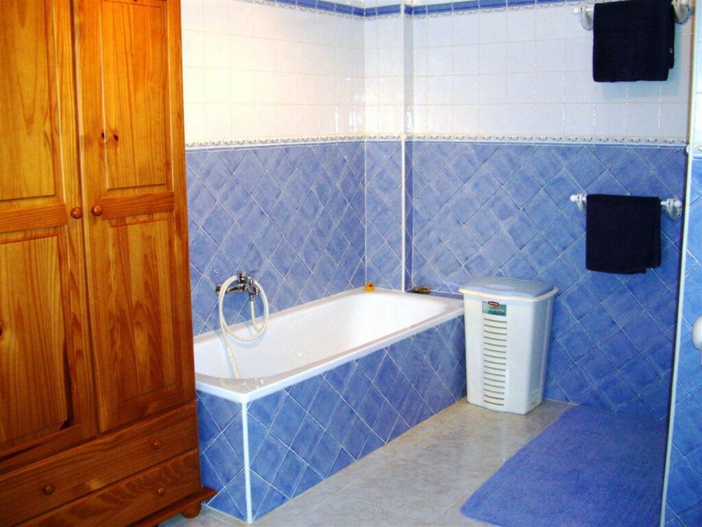 Detached Villa Alcaucín Málaga - image 19