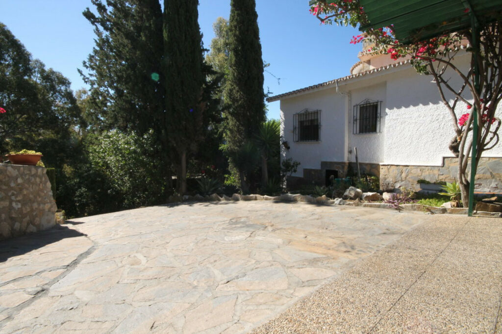 Detached Villa Rincón de la Victoria Málaga - image 19