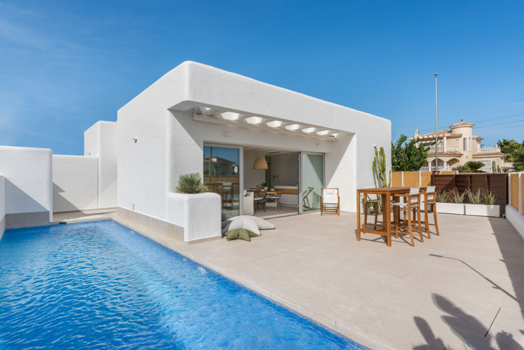 Detached Villa Dolores Alicante - image 2