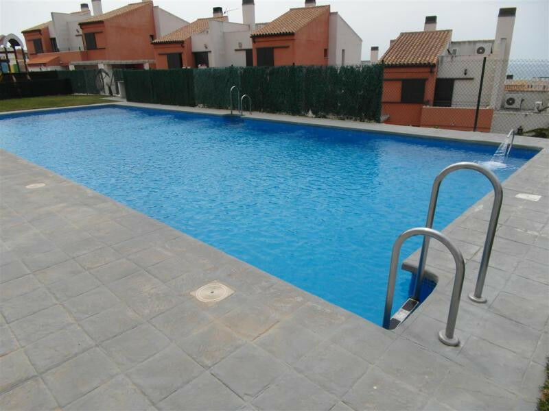 Middle Floor Apartment Benagalbon Málaga - image 2