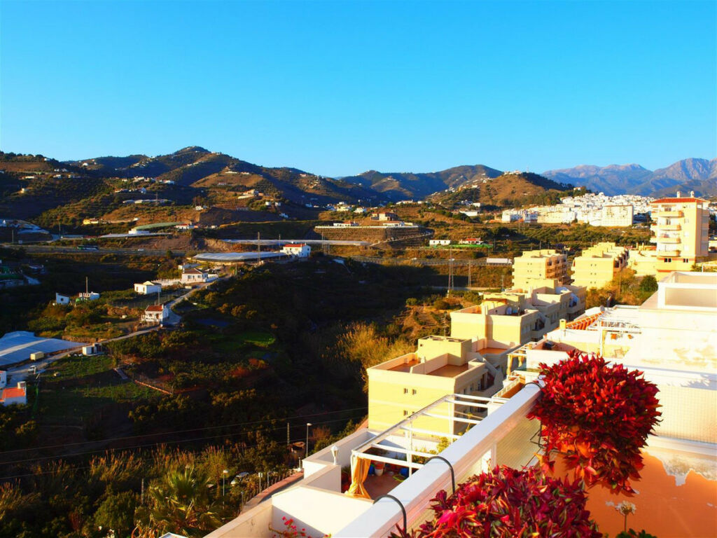 Top Floor Apartment Torrox Málaga - image 2