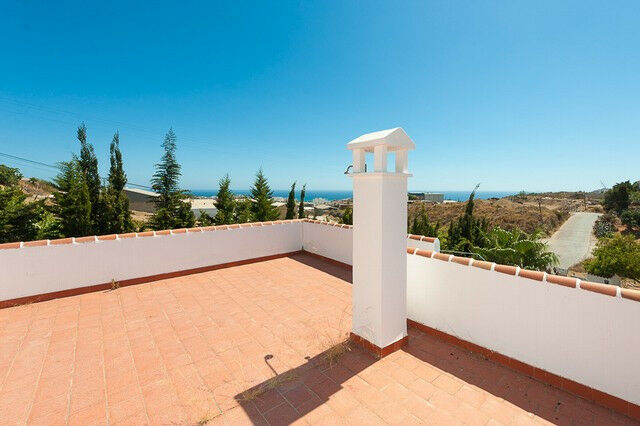 Townhouse Nerja Málaga - image 2