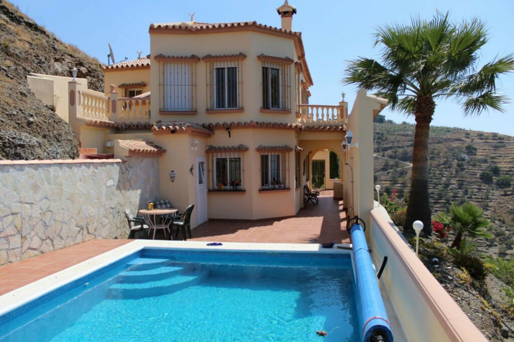 Detached Villa Algarrobo Málaga - image 2