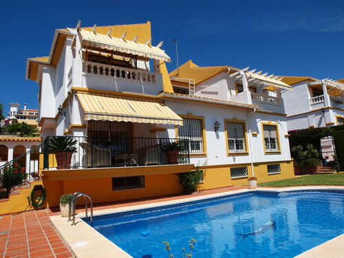 Detached Villa Torre del Mar Málaga - image 2
