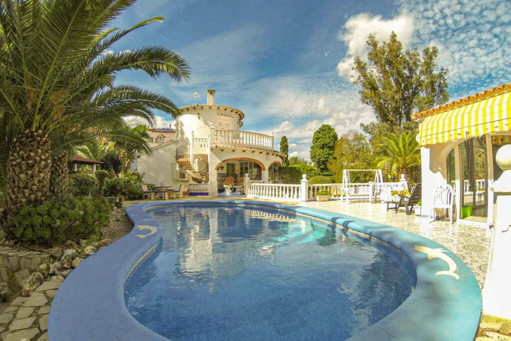 Detached Villa Denia Alicante - image 6