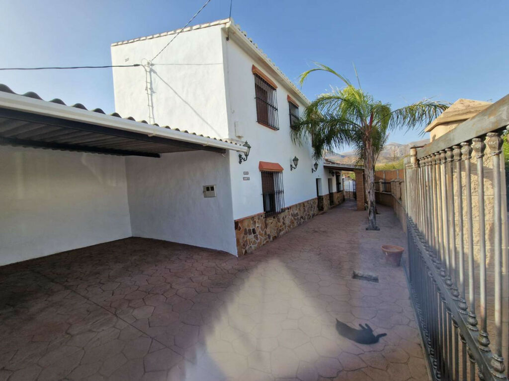 Detached Villa Alora Málaga - image 2