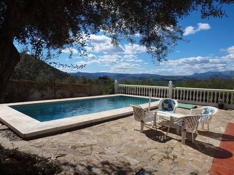 Detached Villa Alcaucín Málaga - image 2