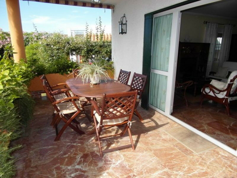 Detached Villa Benajarafe Málaga - image 2