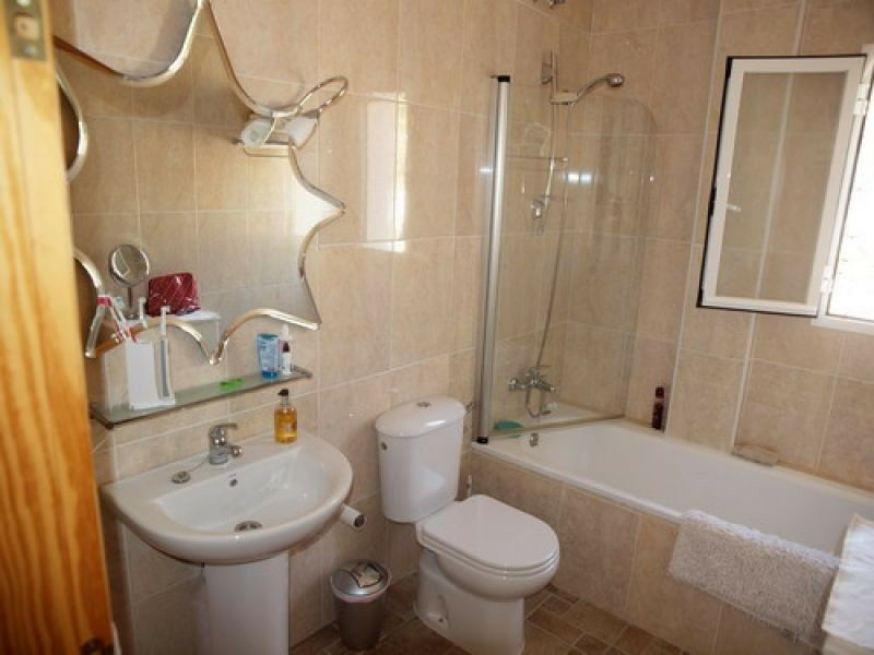 Townhouse Viñuela Málaga - image 2