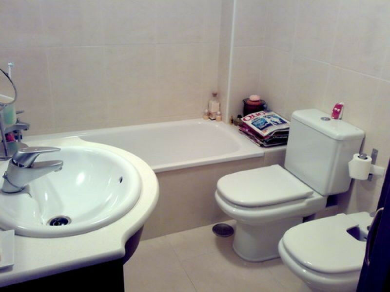 Middle Floor Apartment Torre del Mar Málaga - image 2