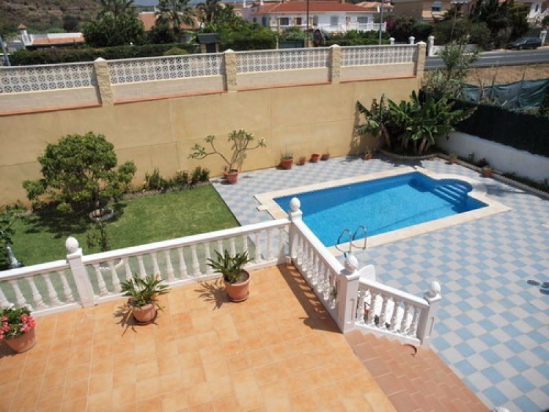 Detached Villa Benajarafe Málaga - image 2