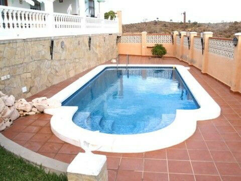 Detached Villa Benajarafe Málaga - image 2