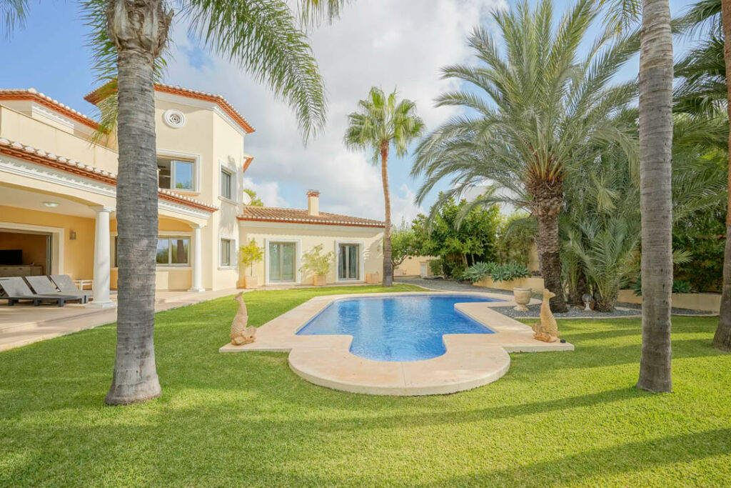 Detached Villa Benissa Alicante - image 2