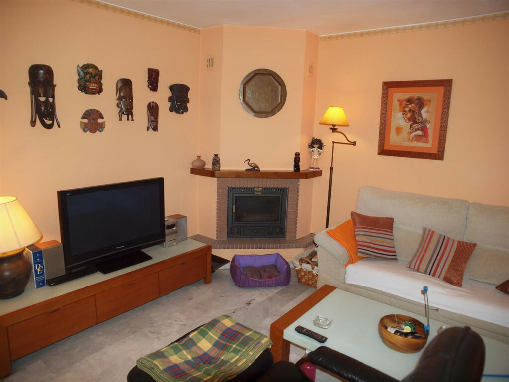 Semi-Detached House Torre del Mar Málaga - image 2