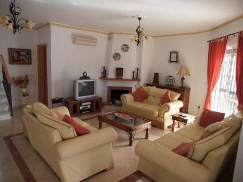 Detached Villa Almayate Málaga - image 2