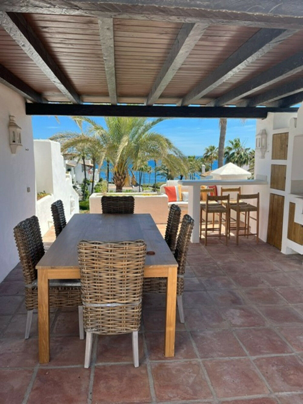 Middle Floor Apartment Estepona Málaga - image 2