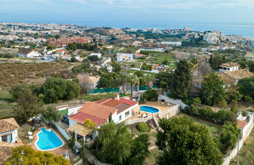 Detached Villa Benalmadena Málaga - image 2