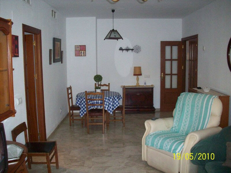 Middle Floor Apartment Estepona Málaga - image 2