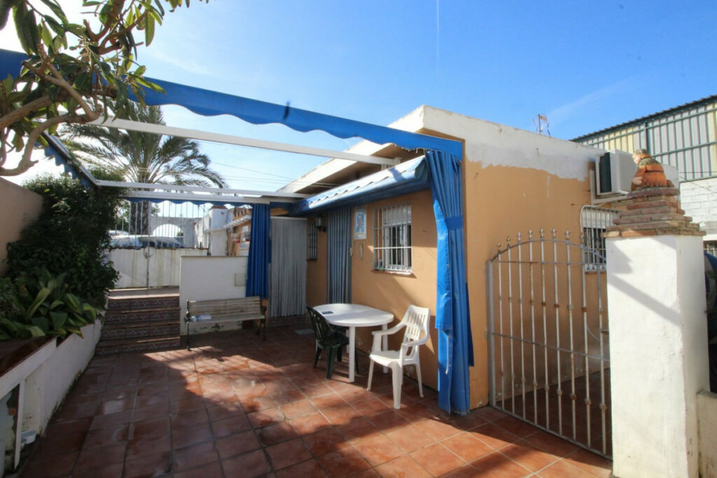 Semi-Detached House Almayate Málaga - image 2