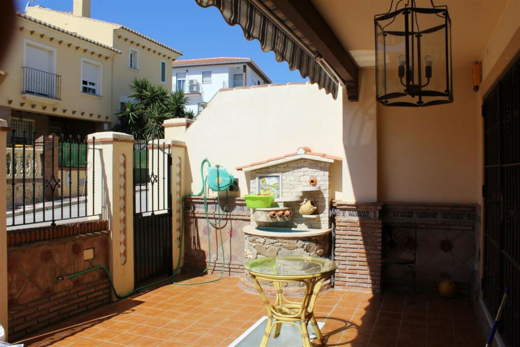 Semi-Detached House Almayate Málaga - image 2