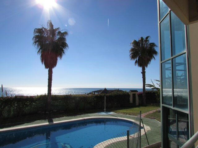 Ground Floor Apartment Benajarafe Málaga - image 2
