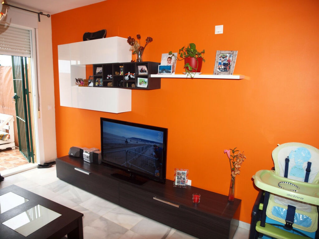 Middle Floor Apartment Benajarafe Málaga - image 2