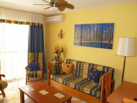 Middle Floor Apartment Caleta de Vélez Málaga - image 2