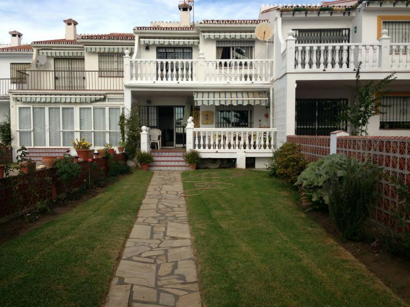 Townhouse Benajarafe Málaga - image 2