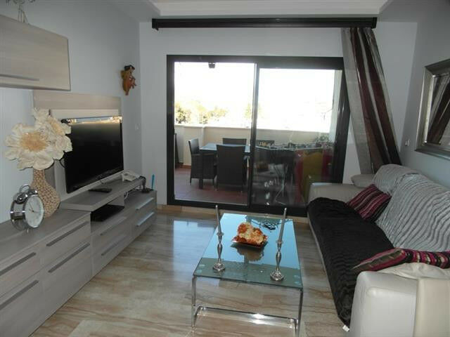 Middle Floor Apartment Torre del Mar Málaga - image 2