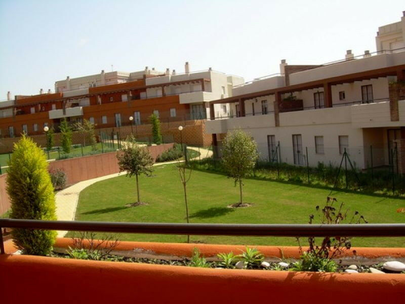 Ground Floor Apartment Almayate Málaga - image 2