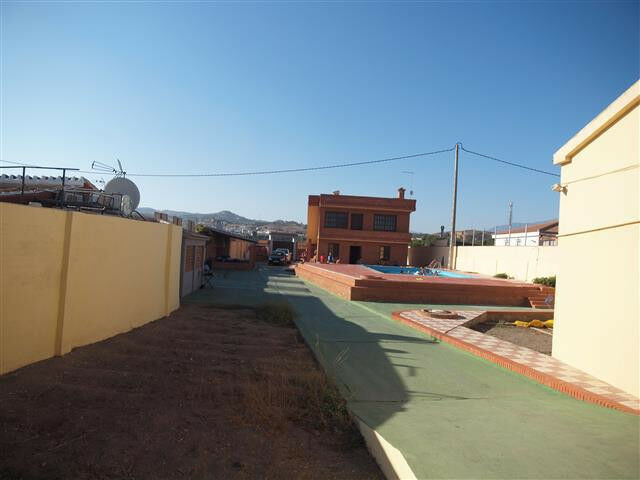 Detached Villa Almayate Málaga - image 2