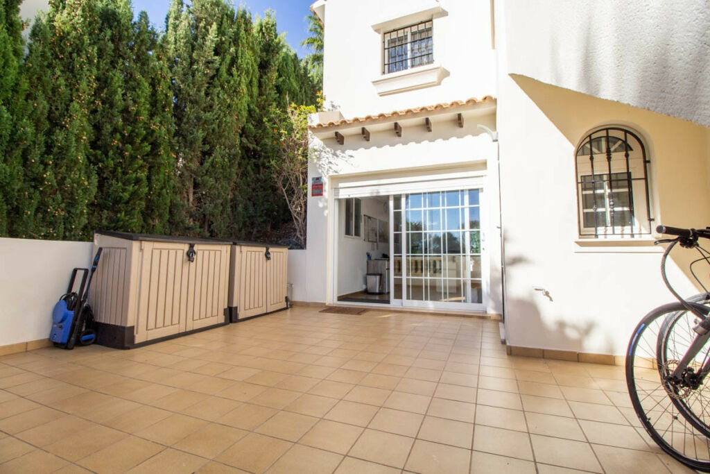 Detached Villa Las Ramblas Golf Alicante - image 2
