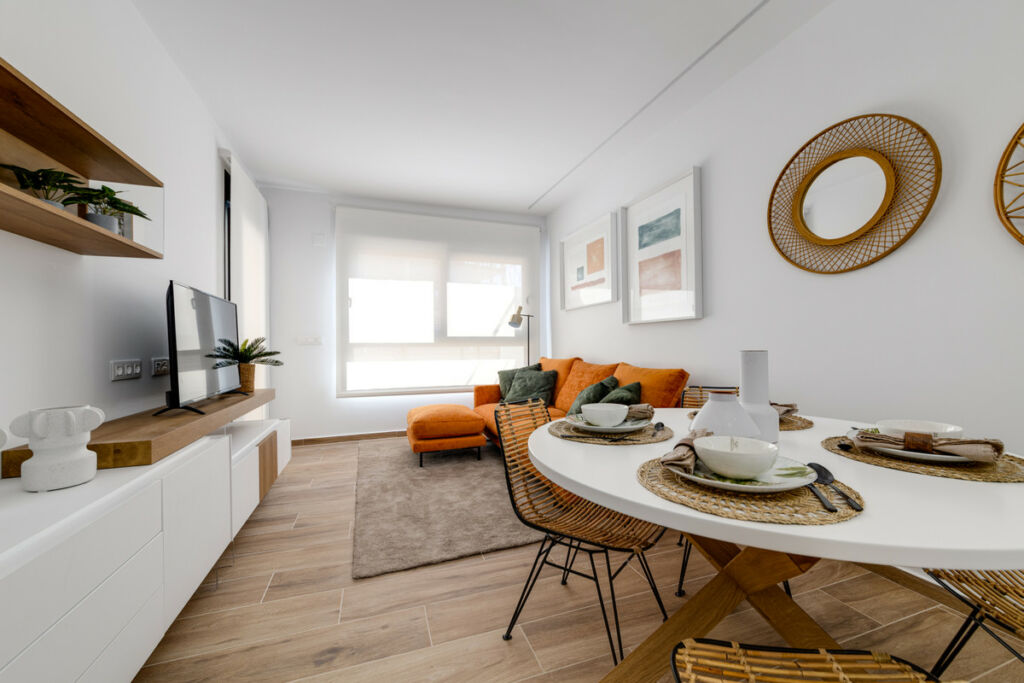 Ground Floor Apartment Villamartin Alicante - image 2