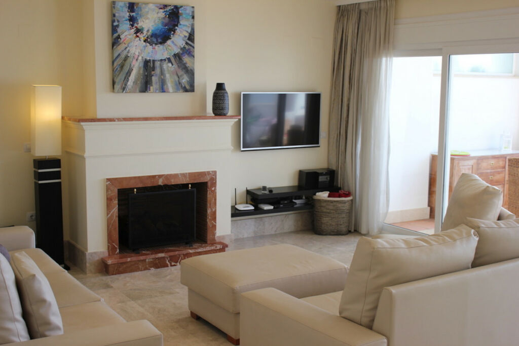 Middle Floor Apartment Santa Clara Málaga - image 2
