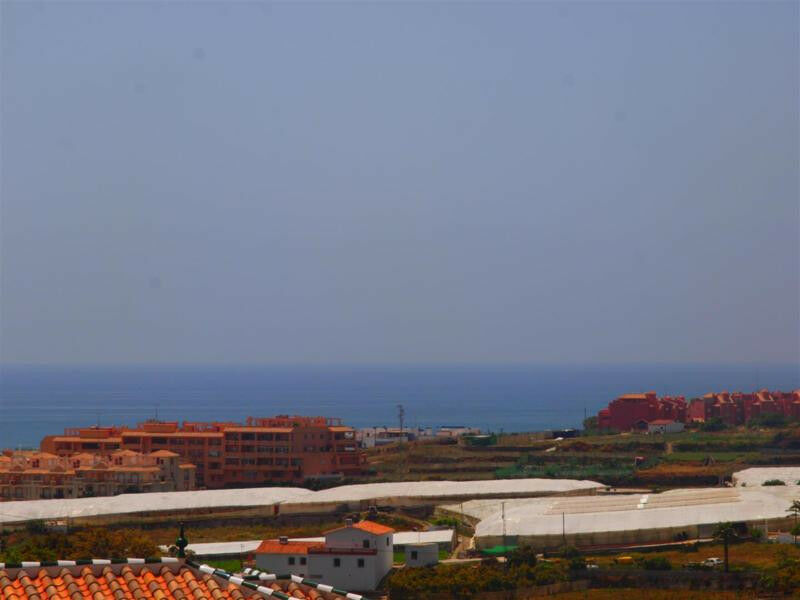 Townhouse Torrox Málaga - image 2