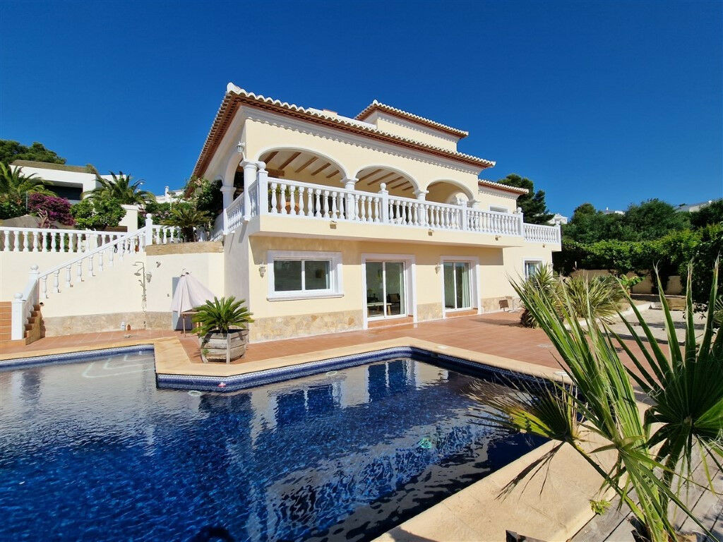 Detached Villa Moraira Alicante - image 2