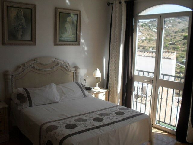 Townhouse Torrox Málaga - image 2