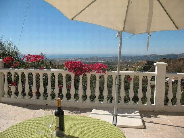 Detached Villa Arenas Málaga - image 2