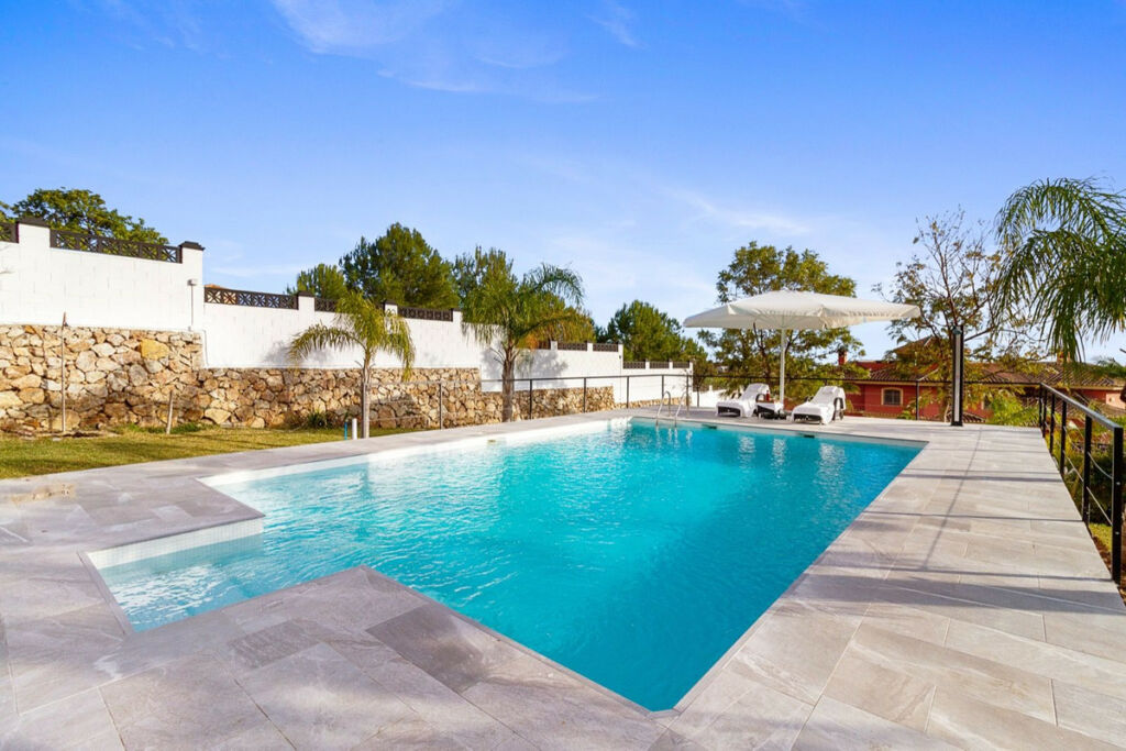 Detached Villa Benalmadena Málaga - image 2