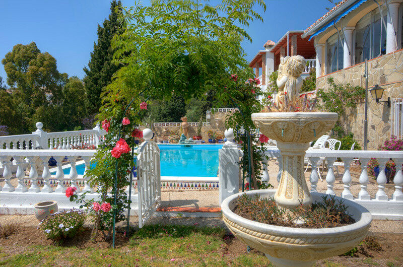 Detached Villa Caleta de Vélez Málaga - image 2