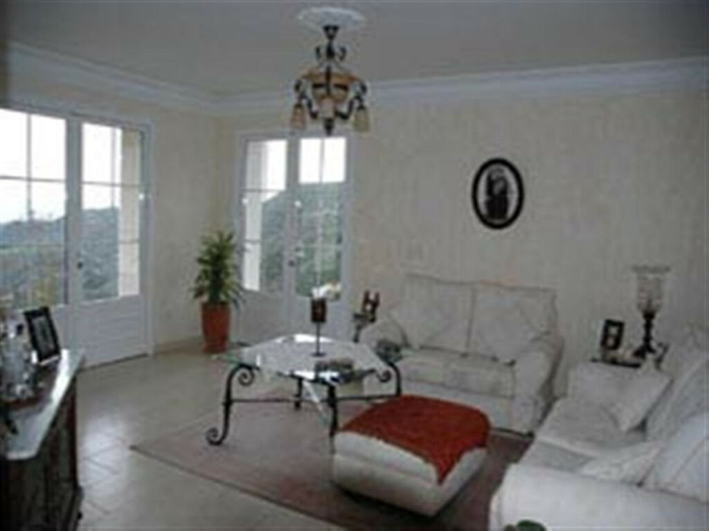 Detached Villa Canillas de Aceituno Málaga - image 2