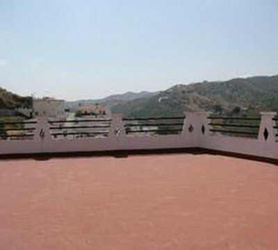 Townhouse El Borge Málaga - image 2