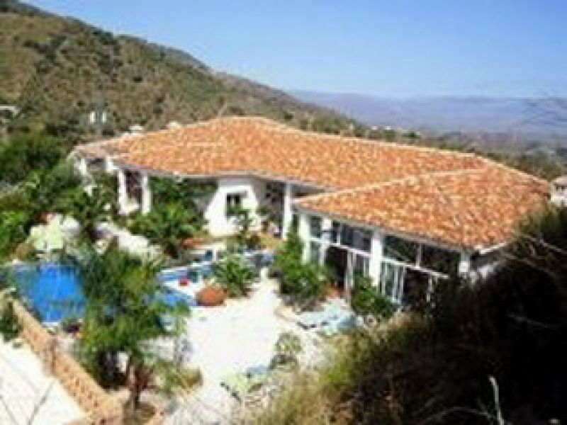 Detached Villa Arenas Málaga - image 2