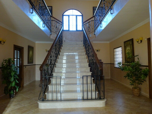 Townhouse Colmenar Málaga - image 2