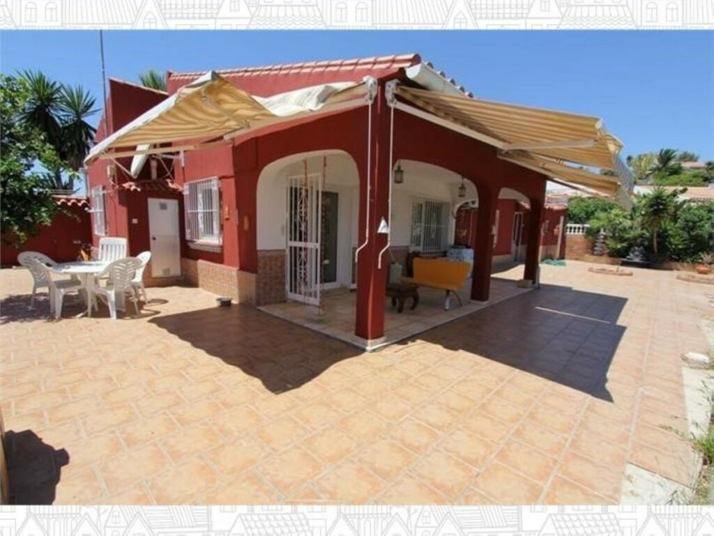 Detached Villa Almayate Málaga - image 2