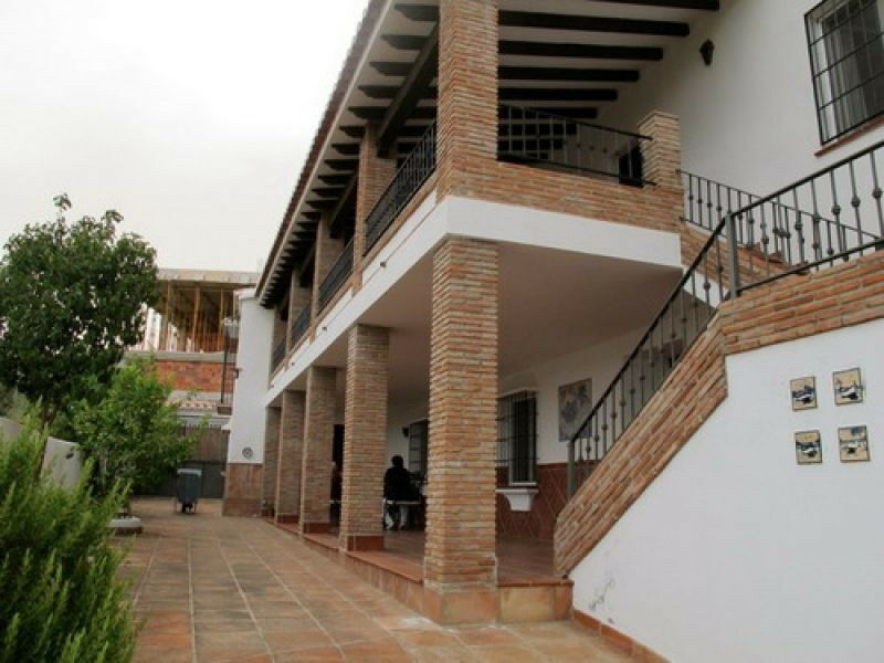 Detached Villa Macharaviaya Málaga - image 2