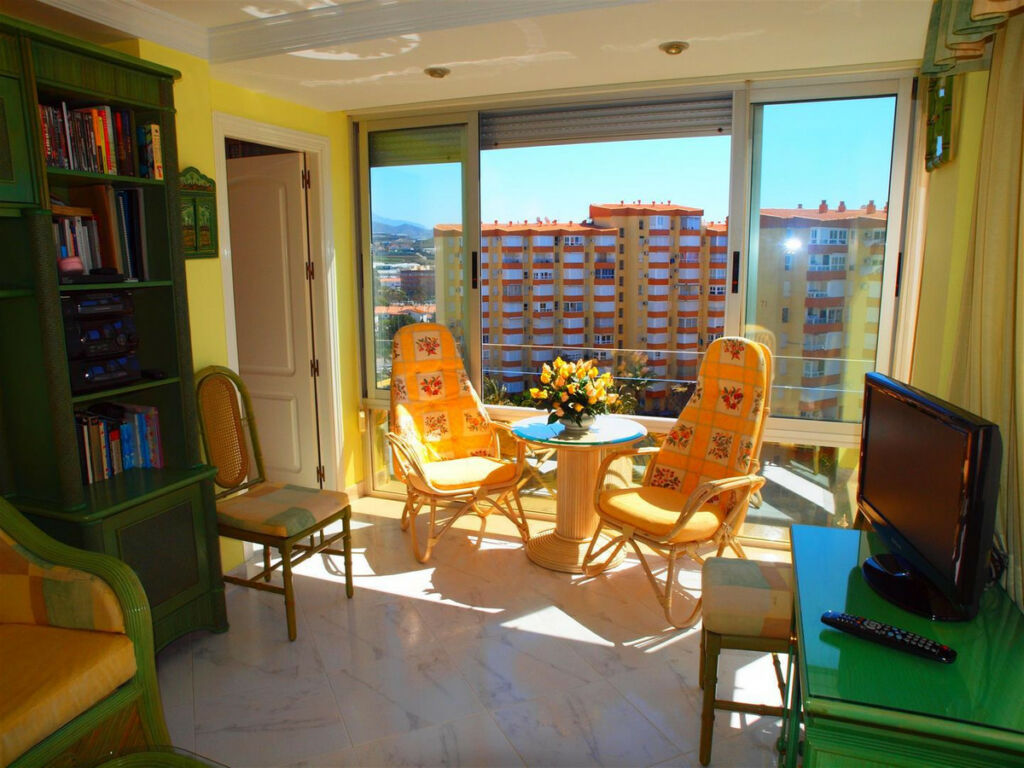 Middle Floor Apartment Algarrobo Málaga - image 2