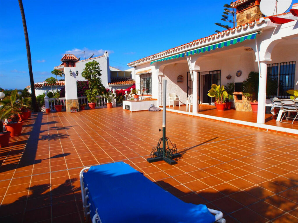 Detached Villa Caleta de Vélez Málaga - image 2
